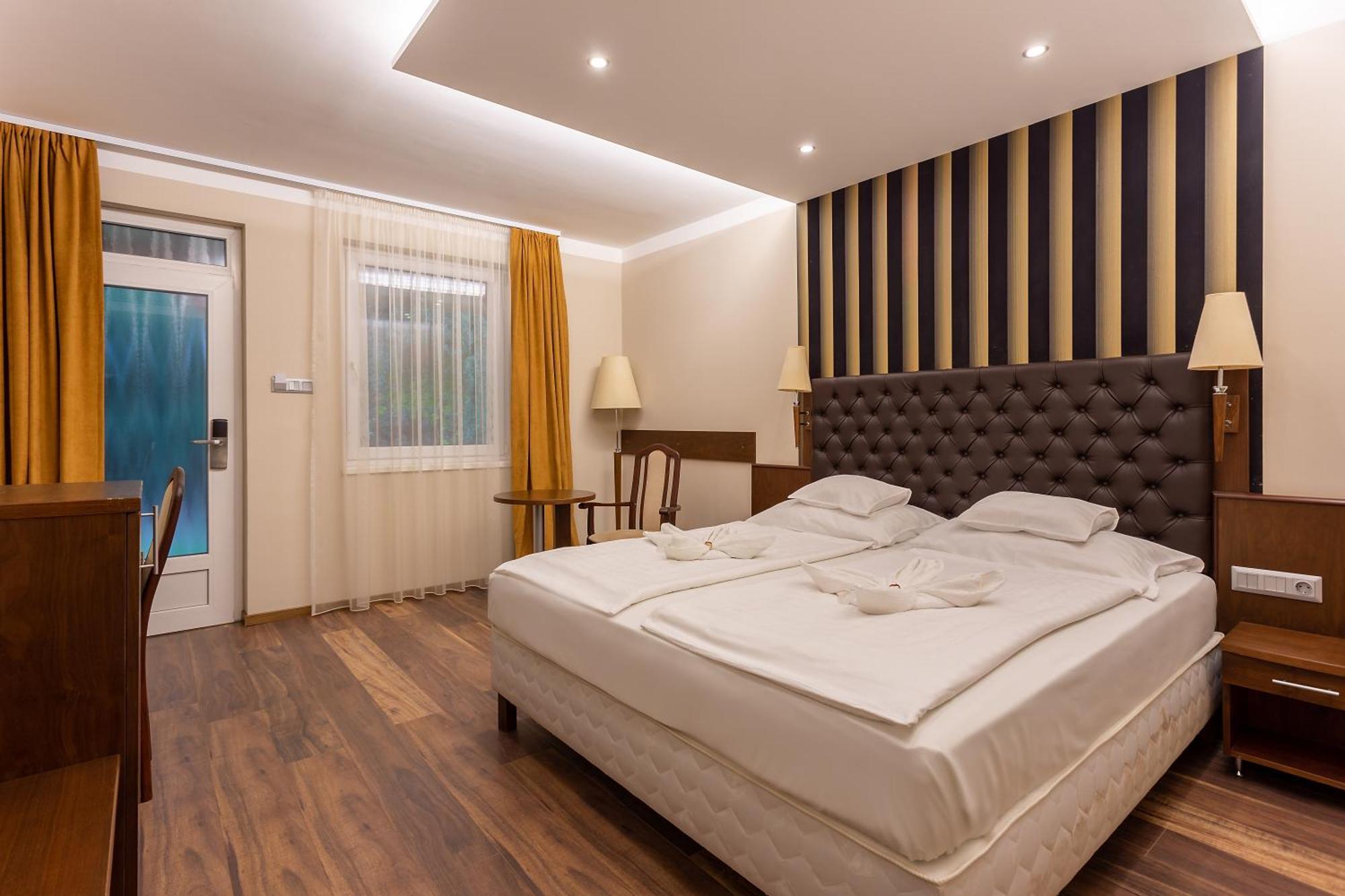 Szonyi Garden Hotel Pest — Photos 1